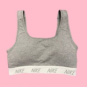EUC Nike CLASSIC SOFT BRA Gray White XS Padded Cotton  Sports Training